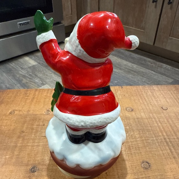Vintage Santa Clause Wind up Musical Box. Santa Clause is coming to town. Works - Picture 3 of 7